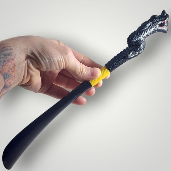 Vintage Japanese Dragon Shoehorn Black Fantasy Asian Style Mythical Beast Wand - Picture 6 of 9